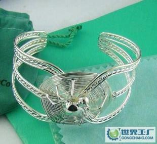 外貿(mào)銀飾寶藏 925銀蒂芙尼風(fēng)格蜘蛛開口手鐲，歐美風(fēng)尚的低價(jià)批發(fā)之選